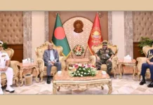 রাষ্ট্রপতির সঙ্গে তিন বাহিনীর প্রধানদের সৌজন্য সাক্ষাৎ