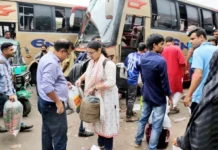 ৫ দিনের ছুটিতে ঢাকা ছাড়ছে মানুষ, বাস টার্মিনালে ভিড়